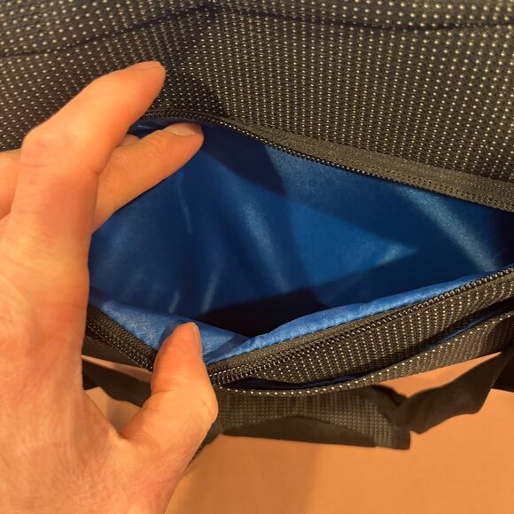 Thule Crossover Bag - Picture 11 of 11